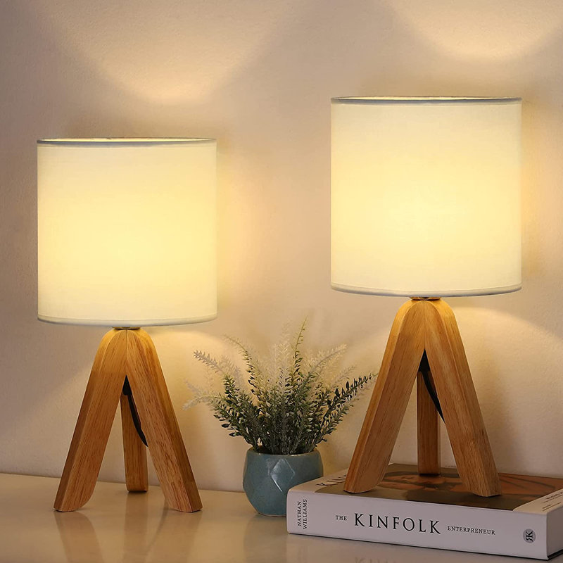 Tripod lamp small hot sale